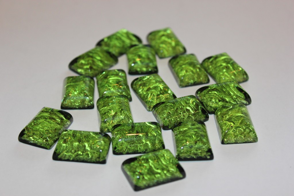 Буранит –зеленый искусственный янтарь