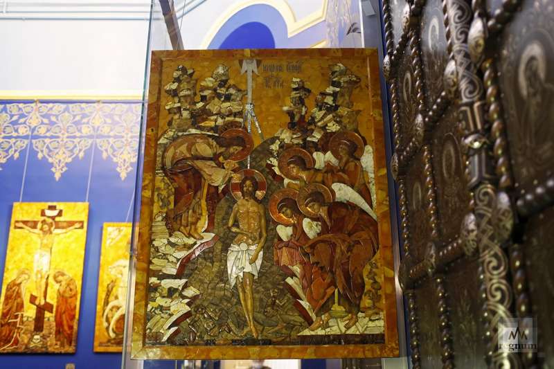 В музее-часовне Спаса на Крови можно увидеть икону из янтаря