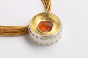 Goldsmiths-amber