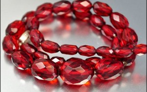 red-amber-necklace 